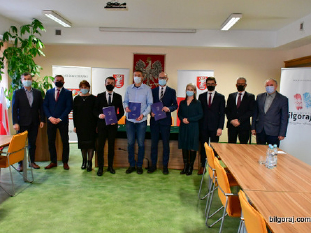 Władze powiatu podpisały umowę na koncepcję rewitalizacji Autodromu