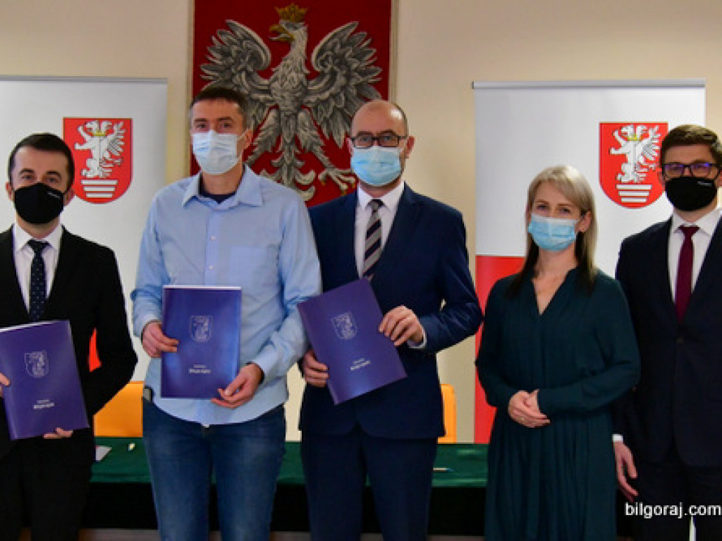 Władze powiatu podpisały umowę na koncepcję rewitalizacji Autodromu