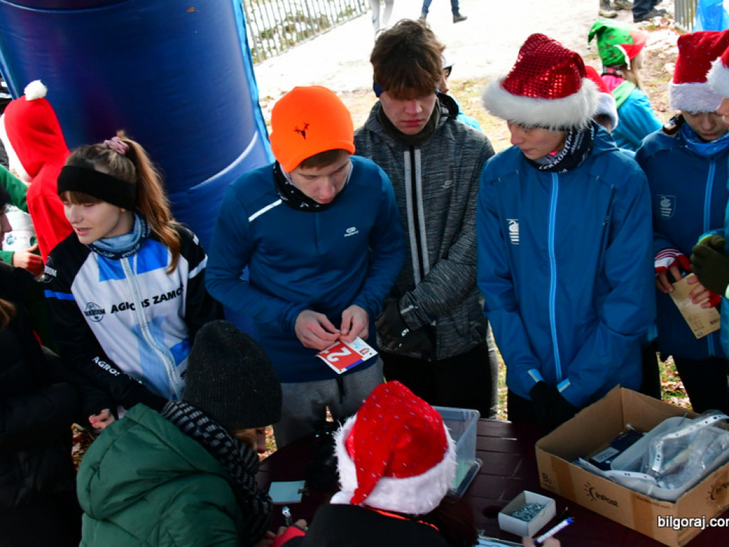 Rekreacyjny Bieg Mikołajkowy oraz V Cross Bojarski (FOTO)