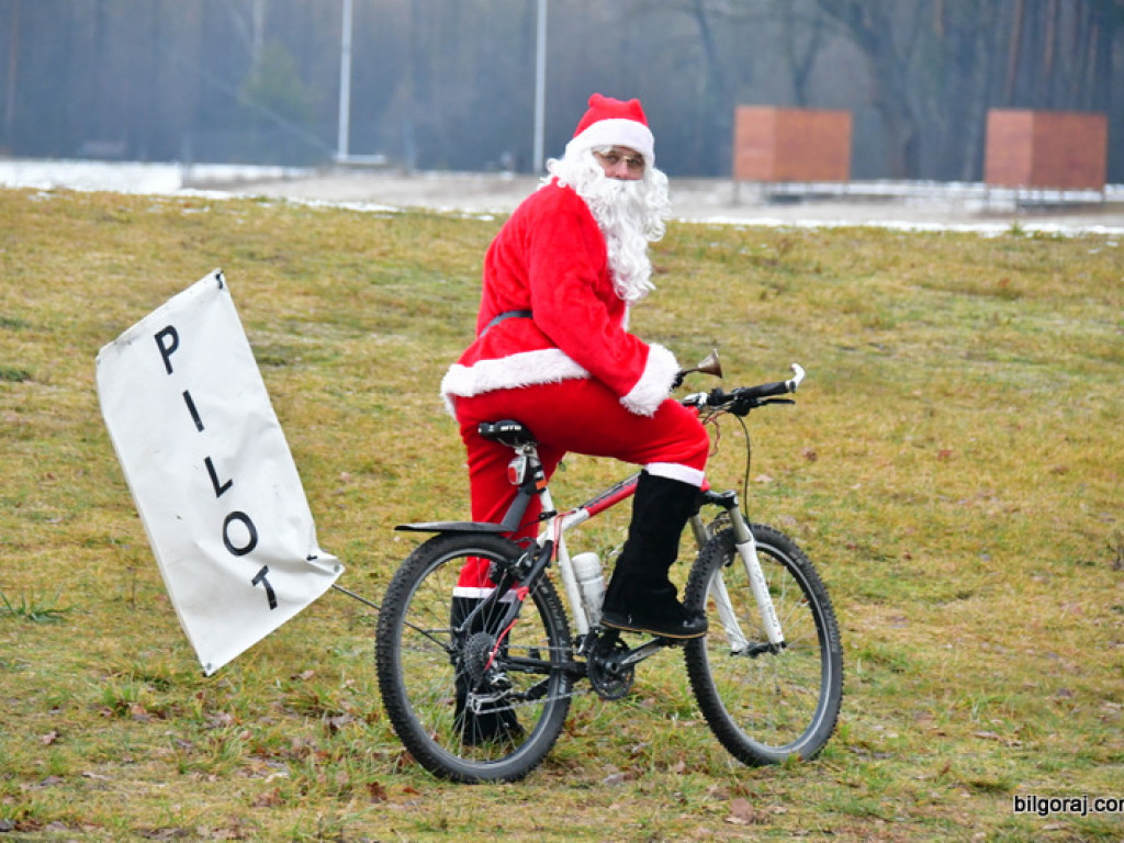 Rekreacyjny Bieg Mikołajkowy oraz V Cross Bojarski (FOTO)