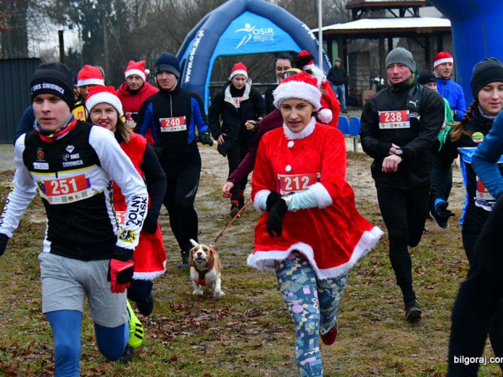 Rekreacyjny Bieg Mikołajkowy oraz V Cross Bojarski (FOTO)