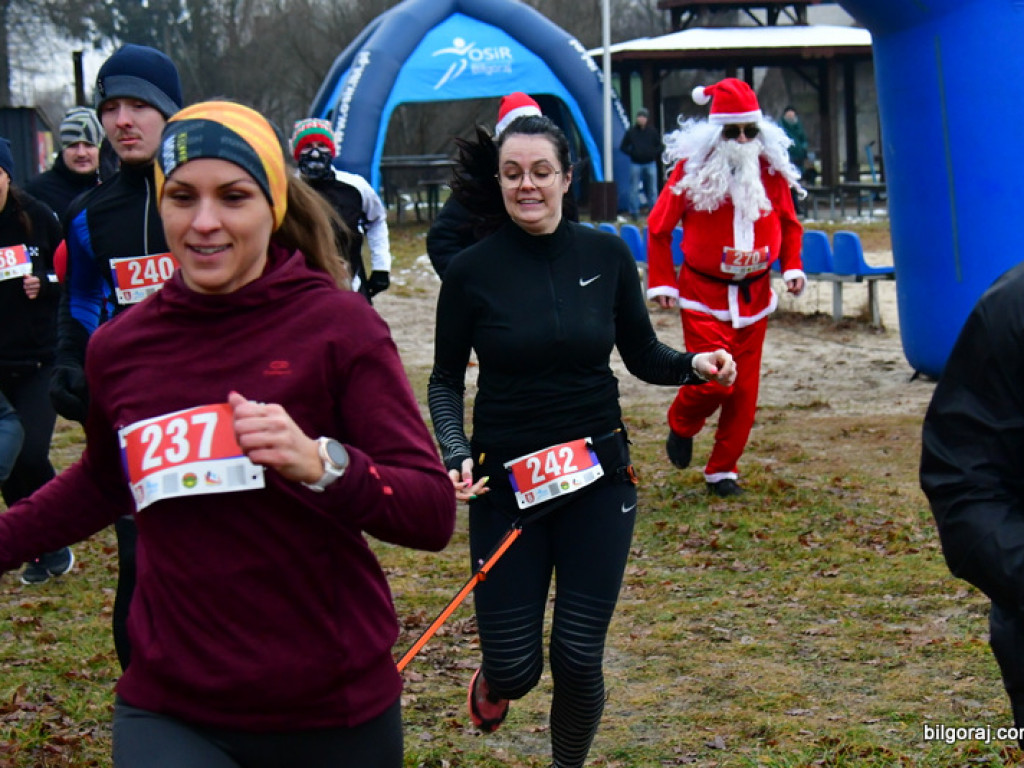 Rekreacyjny Bieg Mikołajkowy oraz V Cross Bojarski (FOTO)