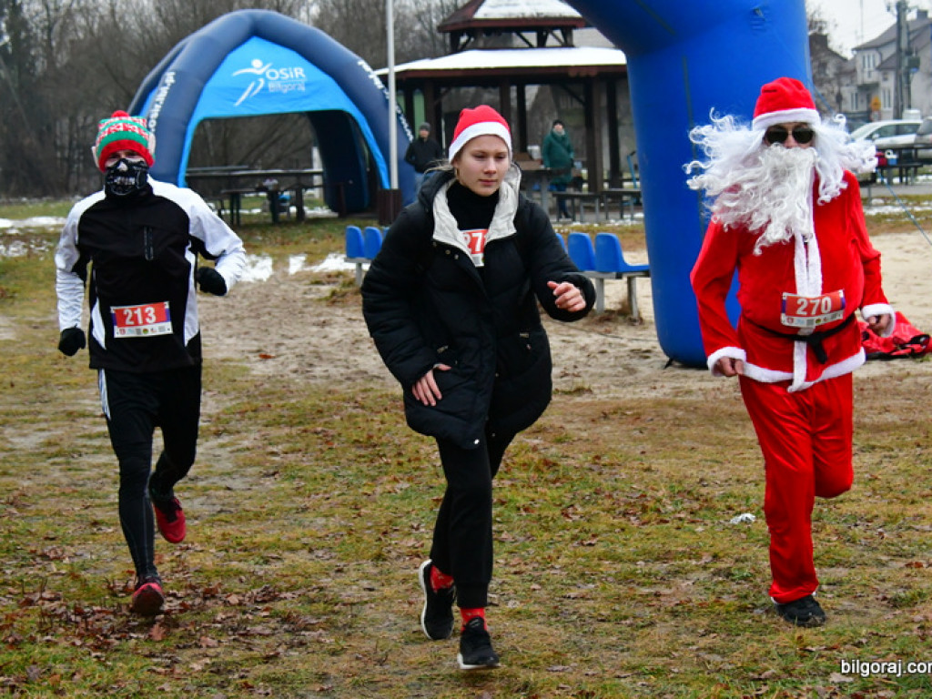 Rekreacyjny Bieg Mikołajkowy oraz V Cross Bojarski (FOTO)