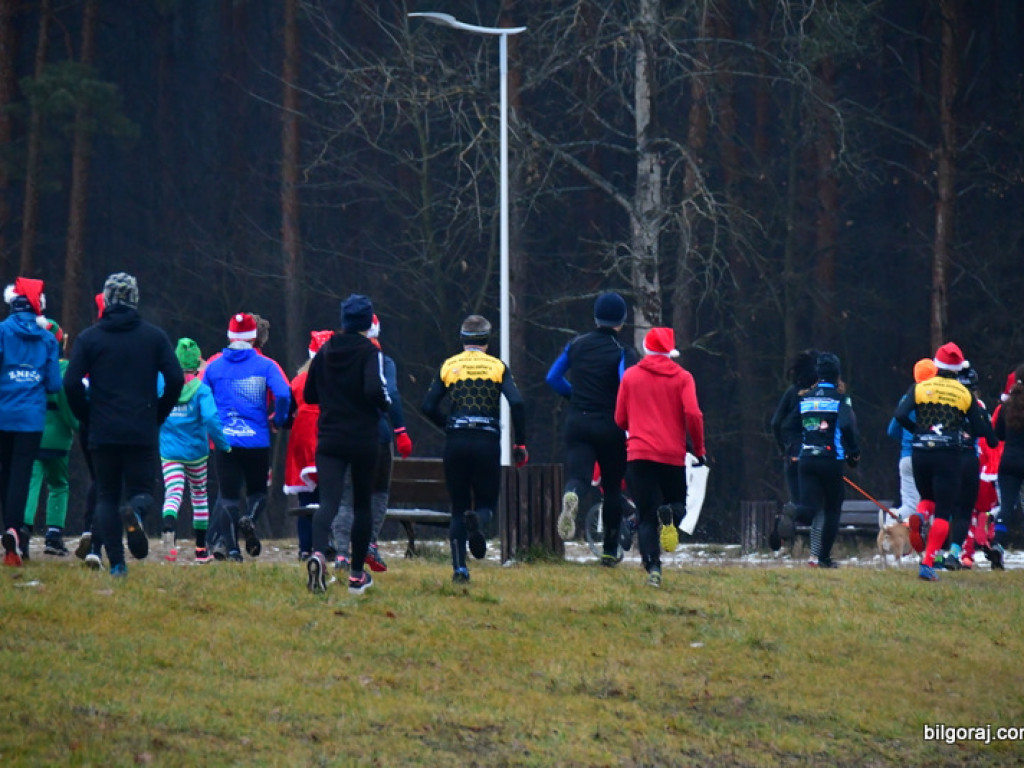 Rekreacyjny Bieg Mikołajkowy oraz V Cross Bojarski (FOTO)