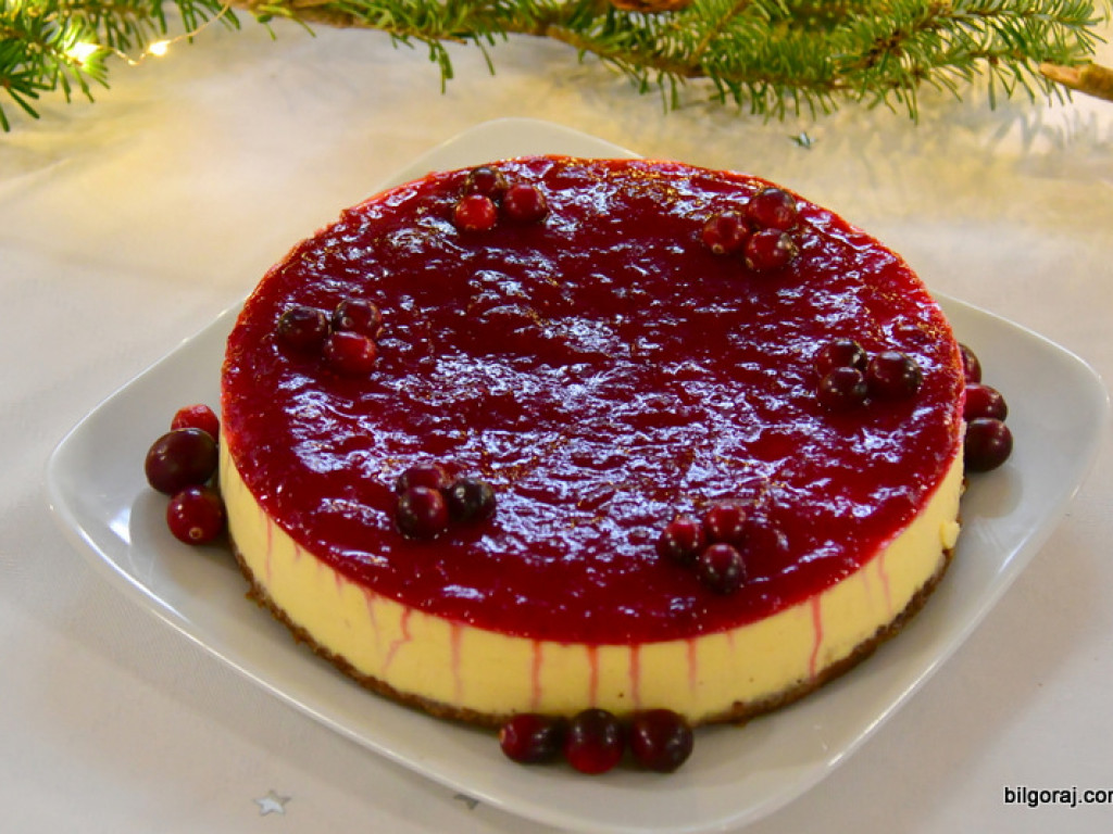 Dekoracja stołu bożonarodzeniowego i pokaz ciast świątecznych (FOTO)