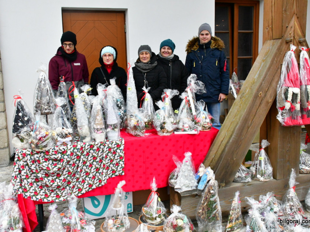 Jarmark Bożonarodzeniowy na Miasteczku Kresowym (FOTO)