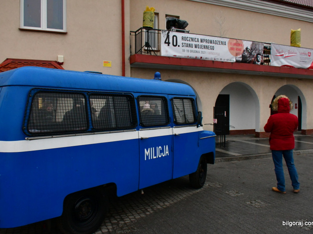Rekonstrukcja grudnia 1981 roku, film Wiesława Palucha oraz koncert Norberta Smolińskiego (FOTO, VIDEO)