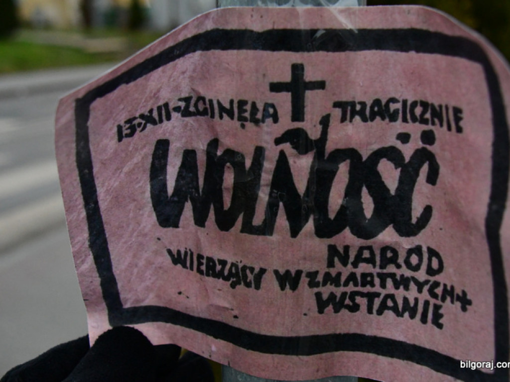 Rekonstrukcja grudnia 1981 roku, film Wiesława Palucha oraz koncert Norberta Smolińskiego (FOTO, VIDEO)