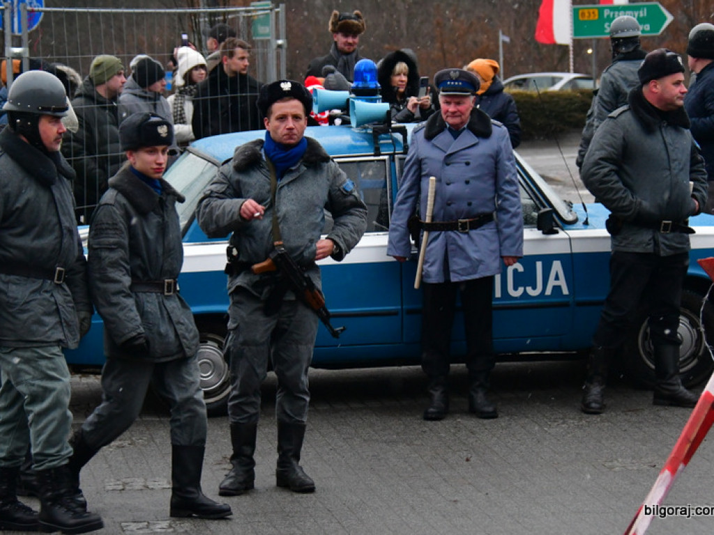 Rekonstrukcja grudnia 1981 roku, film Wiesława Palucha oraz koncert Norberta Smolińskiego (FOTO, VIDEO)