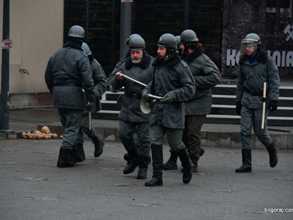 Rekonstrukcja grudnia 1981 roku, film Wiesława Palucha oraz koncert Norberta Smolińskiego (FOTO, VIDEO)