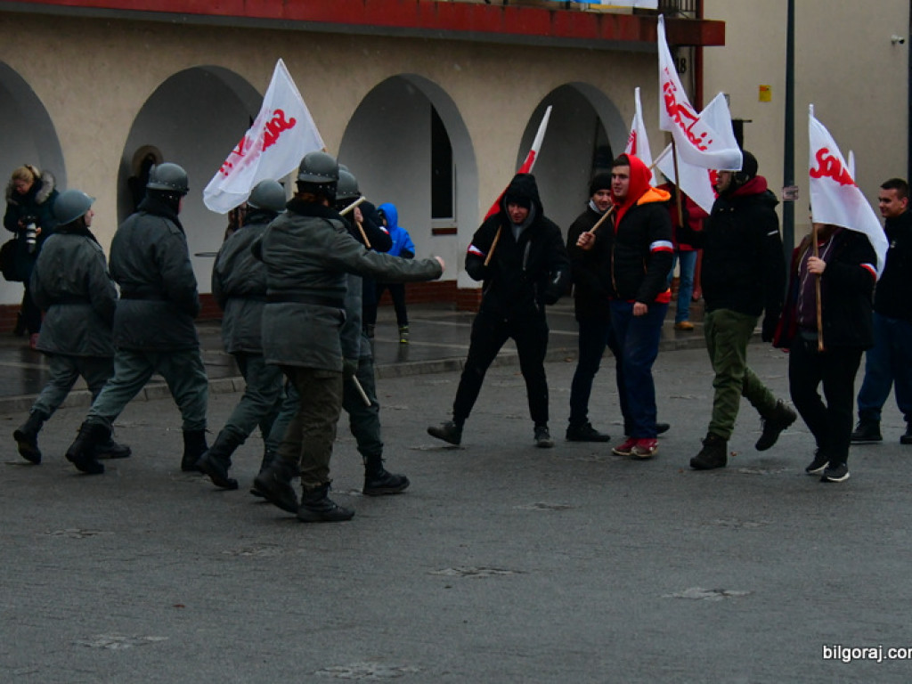 Rekonstrukcja grudnia 1981 roku, film Wiesława Palucha oraz koncert Norberta Smolińskiego (FOTO, VIDEO)