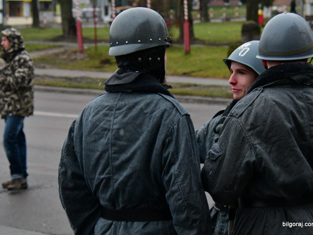 Rekonstrukcja grudnia 1981 roku, film Wiesława Palucha oraz koncert Norberta Smolińskiego (FOTO, VIDEO)
