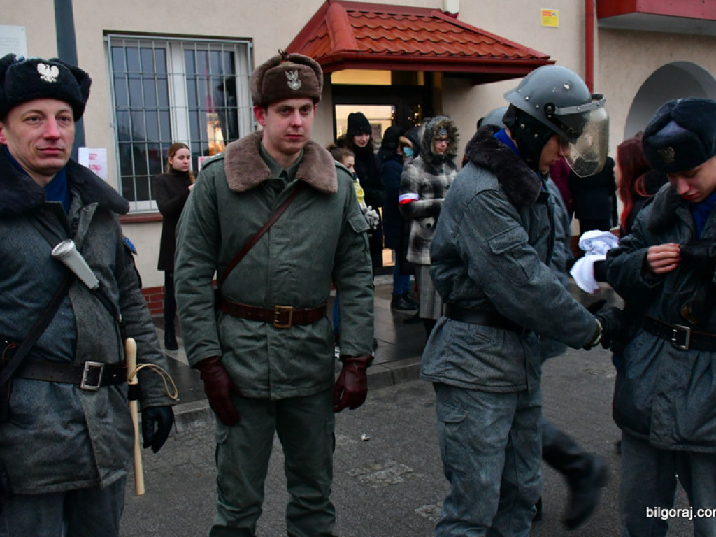 Rekonstrukcja grudnia 1981 roku, film Wiesława Palucha oraz koncert Norberta Smolińskiego (FOTO, VIDEO)