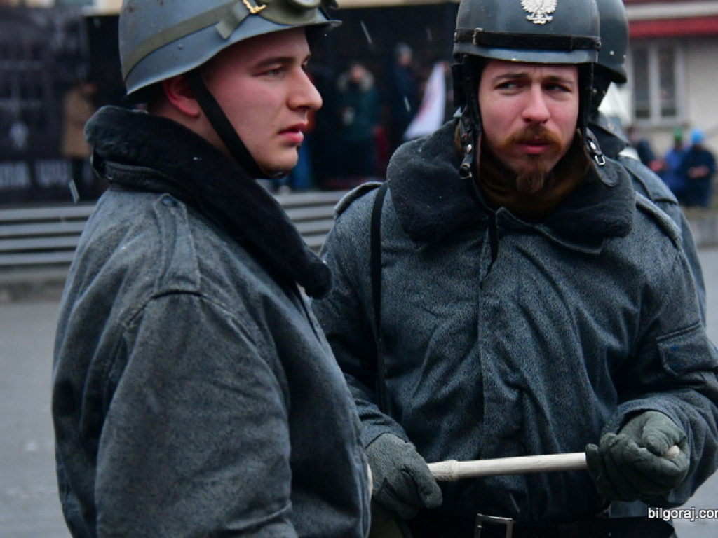 Rekonstrukcja grudnia 1981 roku, film Wiesława Palucha oraz koncert Norberta Smolińskiego (FOTO, VIDEO)