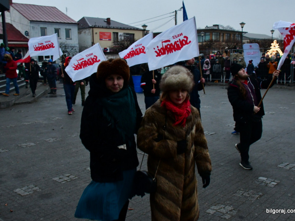 Rekonstrukcja grudnia 1981 roku, film Wiesława Palucha oraz koncert Norberta Smolińskiego (FOTO, VIDEO)