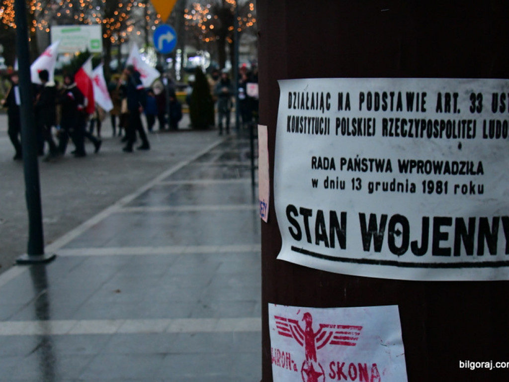 Rekonstrukcja grudnia 1981 roku, film Wiesława Palucha oraz koncert Norberta Smolińskiego (FOTO, VIDEO)