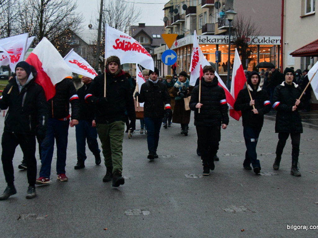 Rekonstrukcja grudnia 1981 roku, film Wiesława Palucha oraz koncert Norberta Smolińskiego (FOTO, VIDEO)