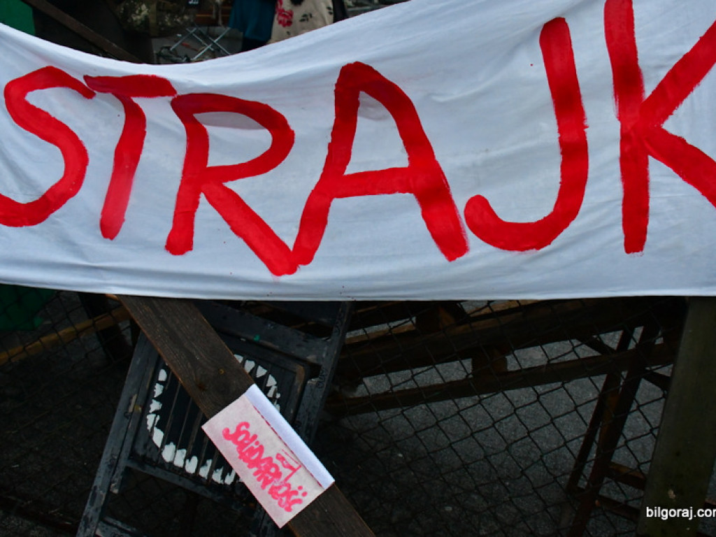 Rekonstrukcja grudnia 1981 roku, film Wiesława Palucha oraz koncert Norberta Smolińskiego (FOTO, VIDEO)