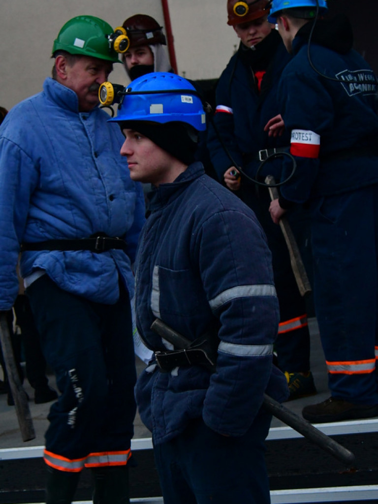 Rekonstrukcja grudnia 1981 roku, film Wiesława Palucha oraz koncert Norberta Smolińskiego (FOTO, VIDEO)