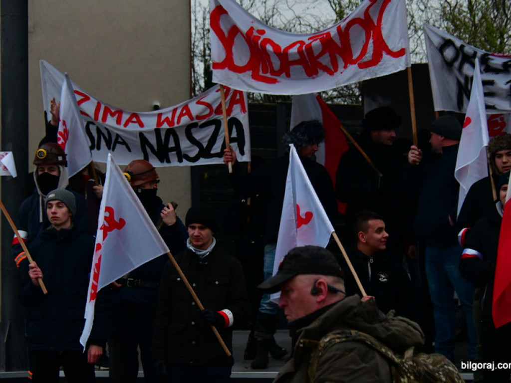 Rekonstrukcja grudnia 1981 roku, film Wiesława Palucha oraz koncert Norberta Smolińskiego (FOTO, VIDEO)