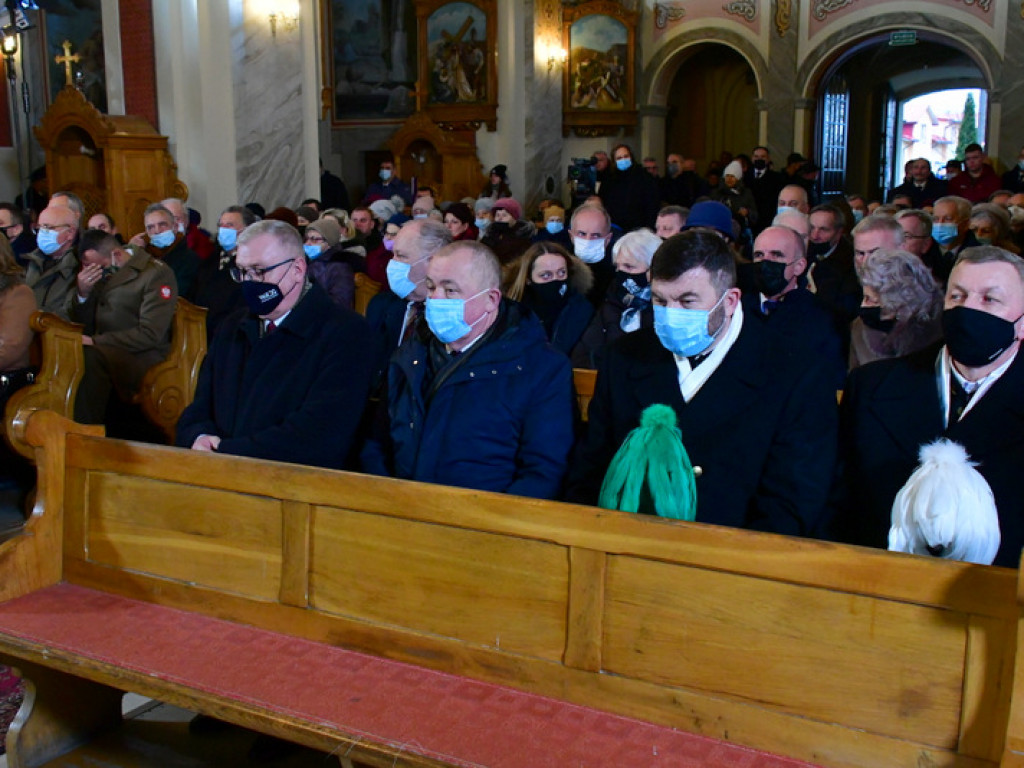 Regionalne obchody 40. rocznicy wprowadzenia stanu wojennego. Uczczono Józefa Krzysztofa Gizę i wszystkie ofiary walki komunistów z narodem (FOTO)