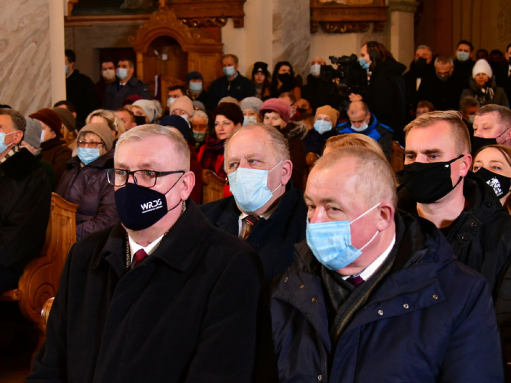 Regionalne obchody 40. rocznicy wprowadzenia stanu wojennego. Uczczono Józefa Krzysztofa Gizę i wszystkie ofiary walki komunistów z narodem (FOTO)