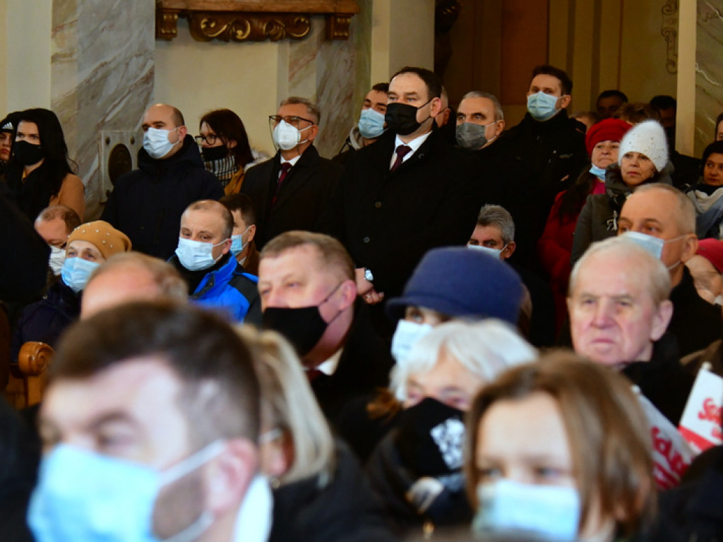 Regionalne obchody 40. rocznicy wprowadzenia stanu wojennego. Uczczono Józefa Krzysztofa Gizę i wszystkie ofiary walki komunistów z narodem (FOTO)