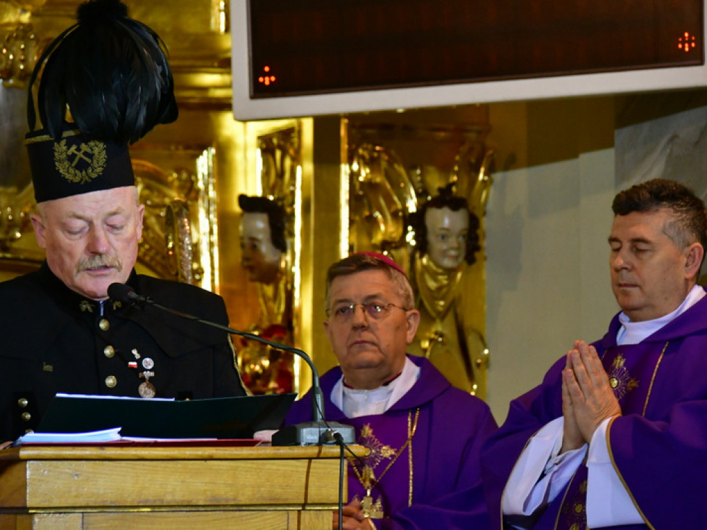 Regionalne obchody 40. rocznicy wprowadzenia stanu wojennego. Uczczono Józefa Krzysztofa Gizę i wszystkie ofiary walki komunistów z narodem (FOTO)