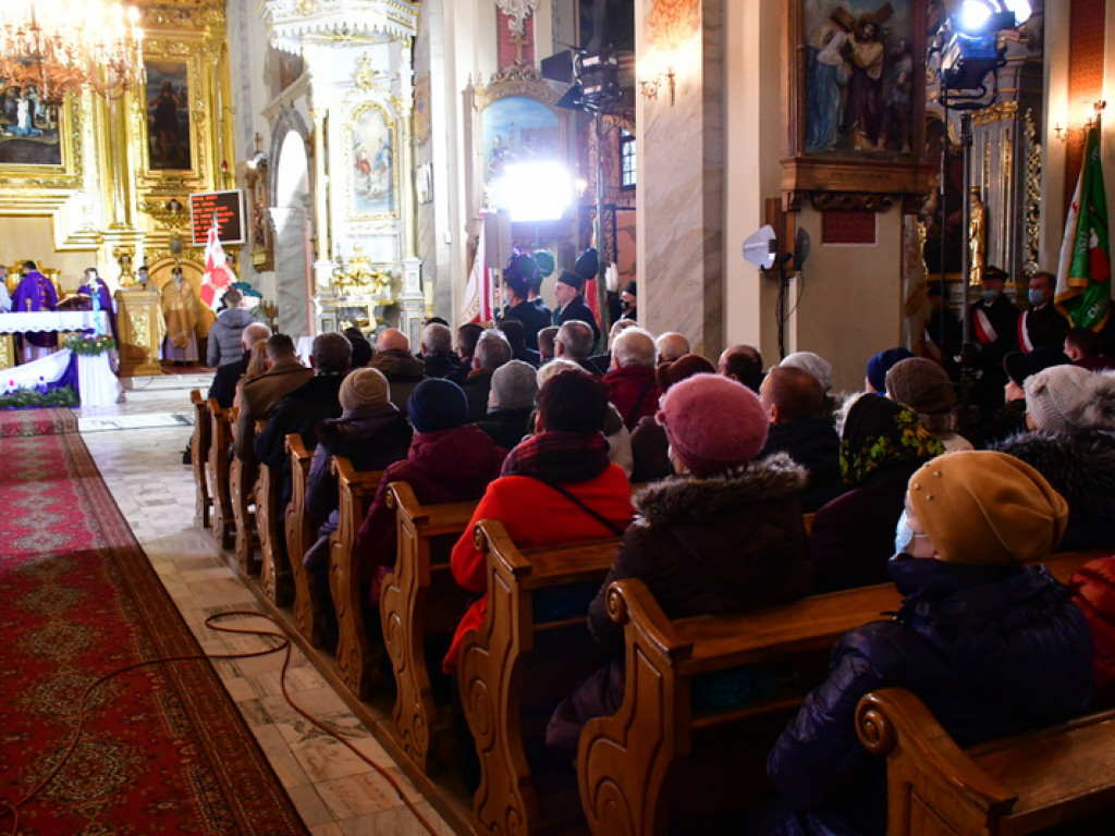 Regionalne obchody 40. rocznicy wprowadzenia stanu wojennego. Uczczono Józefa Krzysztofa Gizę i wszystkie ofiary walki komunistów z narodem (FOTO)