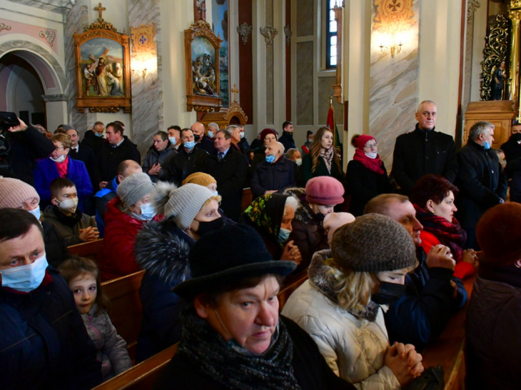Regionalne obchody 40. rocznicy wprowadzenia stanu wojennego. Uczczono Józefa Krzysztofa Gizę i wszystkie ofiary walki komunistów z narodem (FOTO)