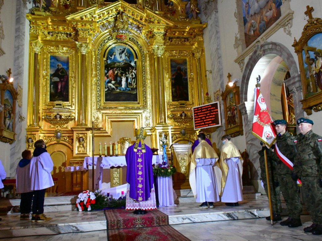 Regionalne obchody 40. rocznicy wprowadzenia stanu wojennego. Uczczono Józefa Krzysztofa Gizę i wszystkie ofiary walki komunistów z narodem (FOTO)