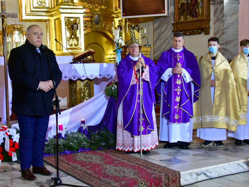 Regionalne obchody 40. rocznicy wprowadzenia stanu wojennego. Uczczono Józefa Krzysztofa Gizę i wszystkie ofiary walki komunistów z narodem (FOTO)