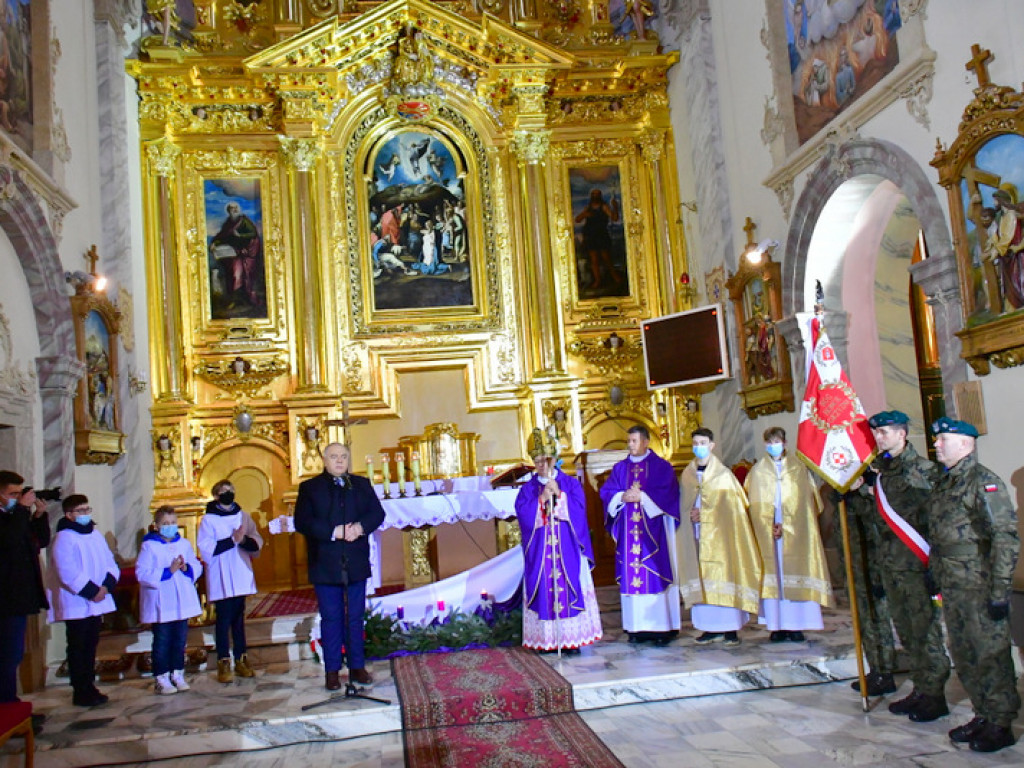 Regionalne obchody 40. rocznicy wprowadzenia stanu wojennego. Uczczono Józefa Krzysztofa Gizę i wszystkie ofiary walki komunistów z narodem (FOTO)