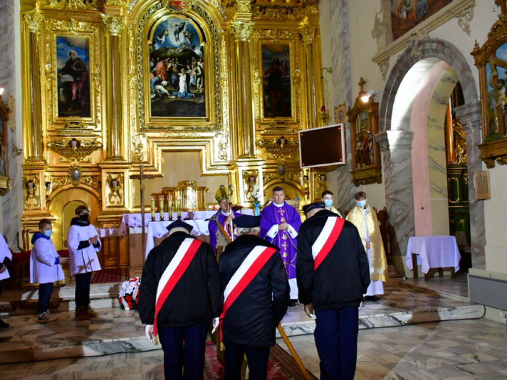 Regionalne obchody 40. rocznicy wprowadzenia stanu wojennego. Uczczono Józefa Krzysztofa Gizę i wszystkie ofiary walki komunistów z narodem (FOTO)