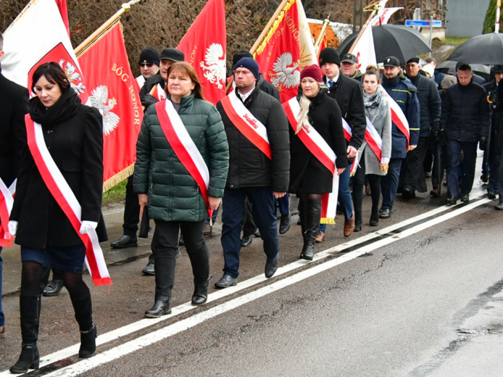 Regionalne obchody 40. rocznicy wprowadzenia stanu wojennego. Uczczono Józefa Krzysztofa Gizę i wszystkie ofiary walki komunistów z narodem (FOTO)