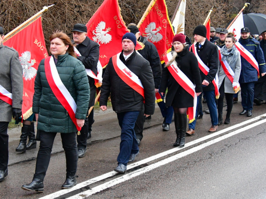 Regionalne obchody 40. rocznicy wprowadzenia stanu wojennego. Uczczono Józefa Krzysztofa Gizę i wszystkie ofiary walki komunistów z narodem (FOTO)