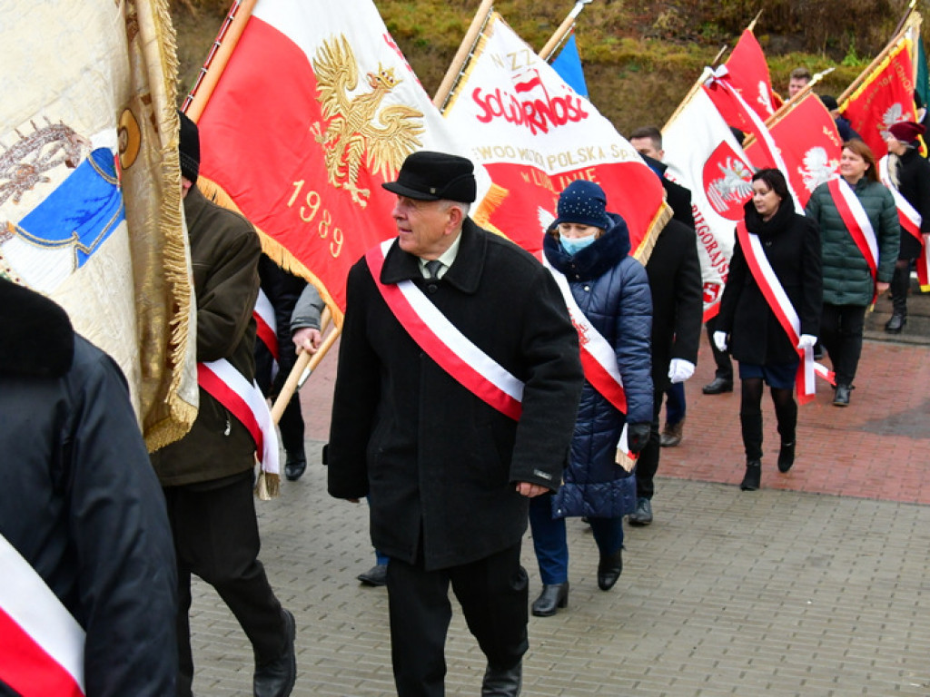 Regionalne obchody 40. rocznicy wprowadzenia stanu wojennego. Uczczono Józefa Krzysztofa Gizę i wszystkie ofiary walki komunistów z narodem (FOTO)