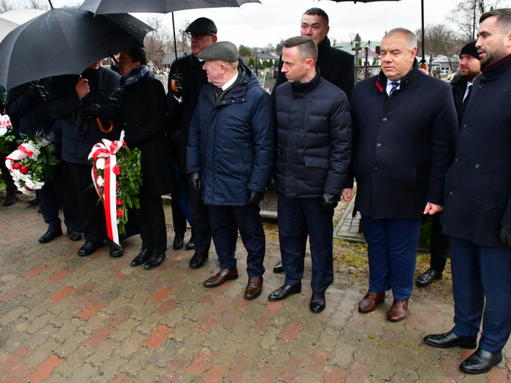 Regionalne obchody 40. rocznicy wprowadzenia stanu wojennego. Uczczono Józefa Krzysztofa Gizę i wszystkie ofiary walki komunistów z narodem (FOTO)