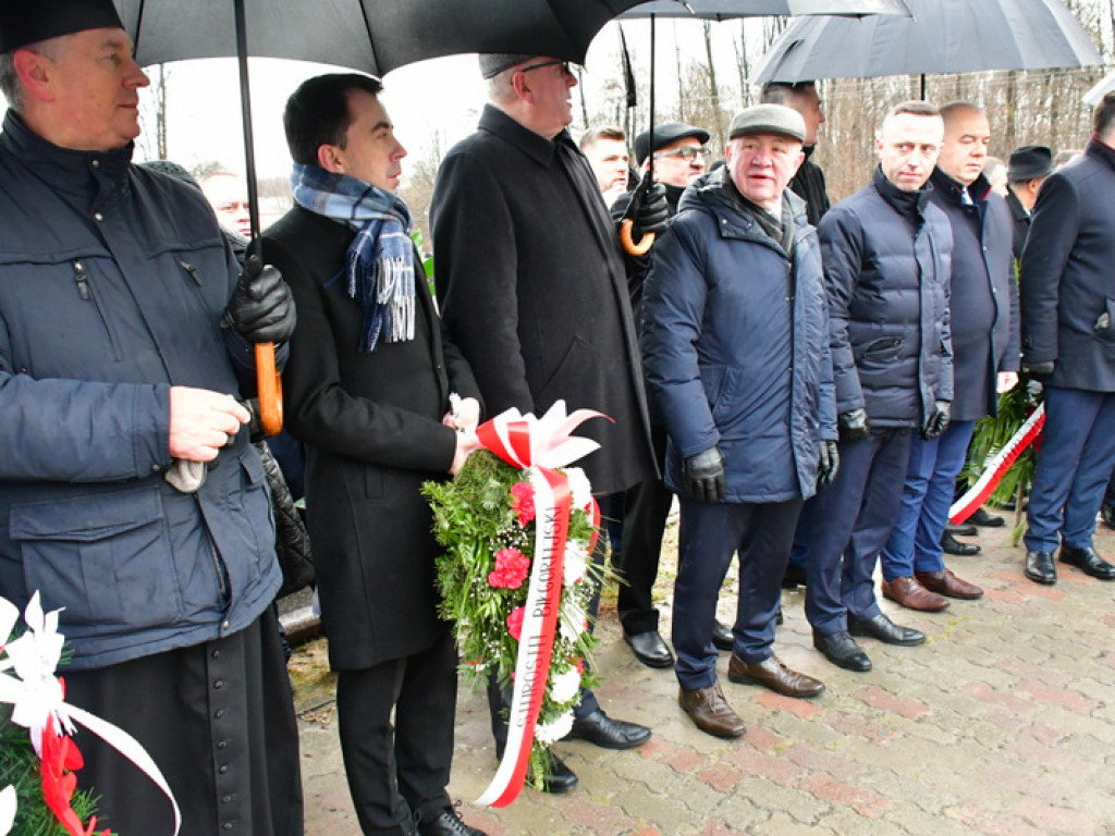 Regionalne obchody 40. rocznicy wprowadzenia stanu wojennego. Uczczono Józefa Krzysztofa Gizę i wszystkie ofiary walki komunistów z narodem (FOTO)