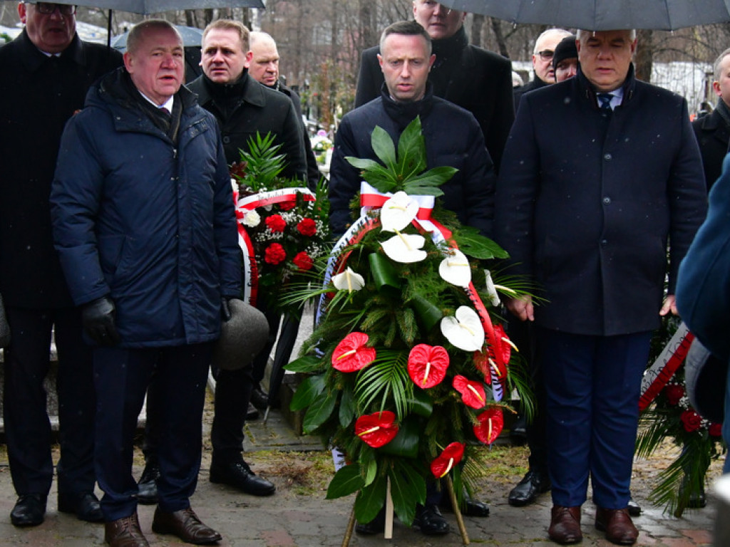 Regionalne obchody 40. rocznicy wprowadzenia stanu wojennego. Uczczono Józefa Krzysztofa Gizę i wszystkie ofiary walki komunistów z narodem (FOTO)