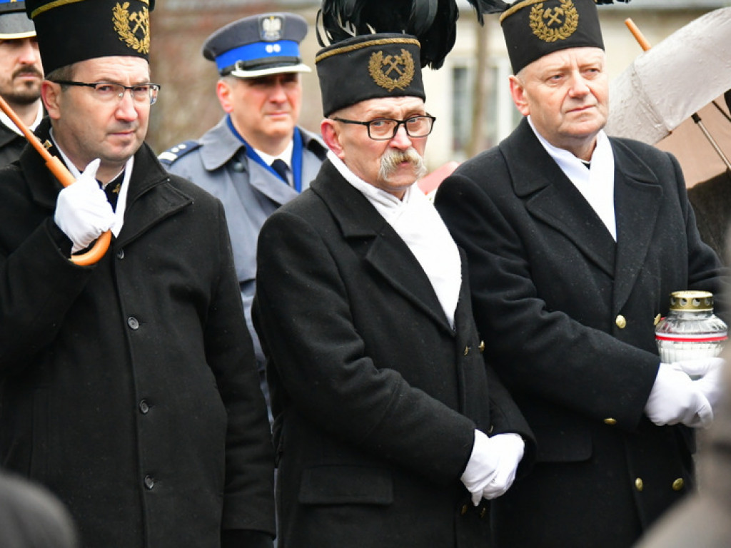 Regionalne obchody 40. rocznicy wprowadzenia stanu wojennego. Uczczono Józefa Krzysztofa Gizę i wszystkie ofiary walki komunistów z narodem (FOTO)