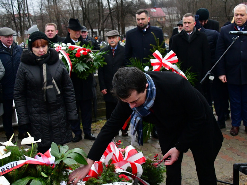 Regionalne obchody 40. rocznicy wprowadzenia stanu wojennego. Uczczono Józefa Krzysztofa Gizę i wszystkie ofiary walki komunistów z narodem (FOTO)