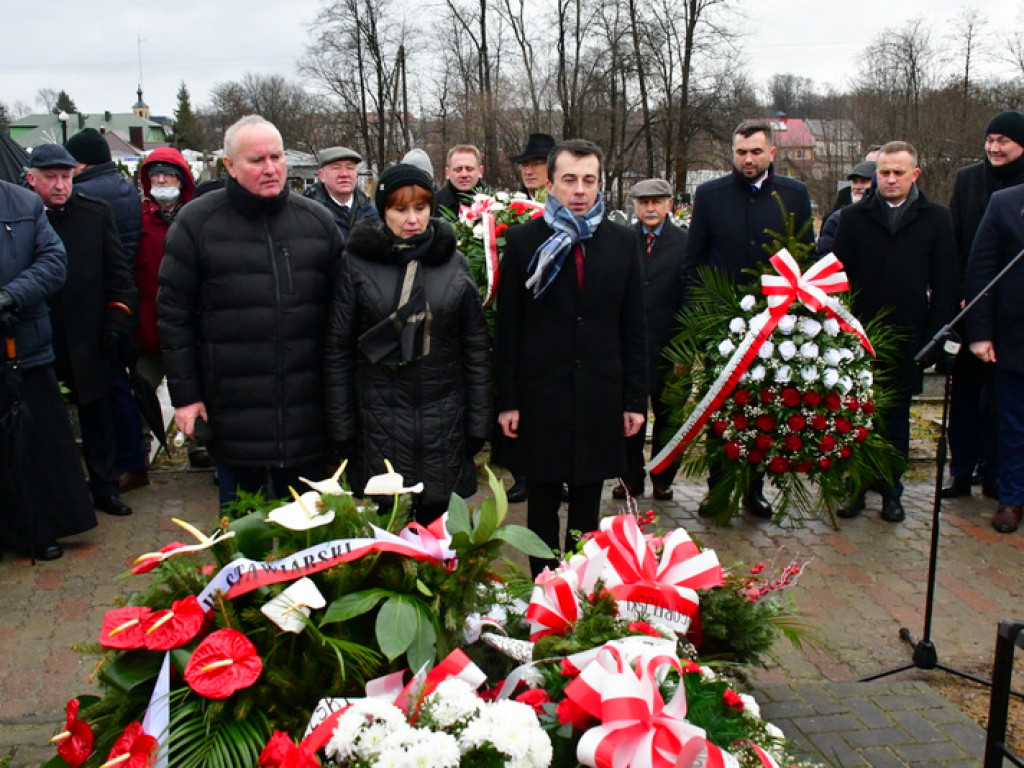 Regionalne obchody 40. rocznicy wprowadzenia stanu wojennego. Uczczono Józefa Krzysztofa Gizę i wszystkie ofiary walki komunistów z narodem (FOTO)