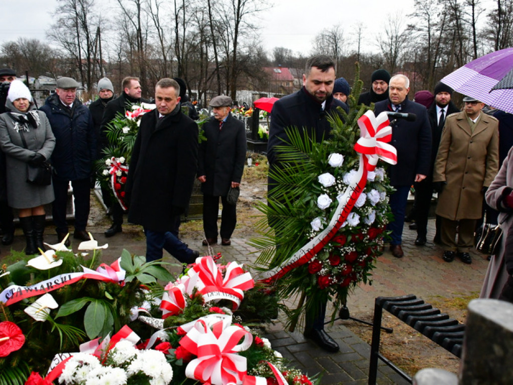 Regionalne obchody 40. rocznicy wprowadzenia stanu wojennego. Uczczono Józefa Krzysztofa Gizę i wszystkie ofiary walki komunistów z narodem (FOTO)