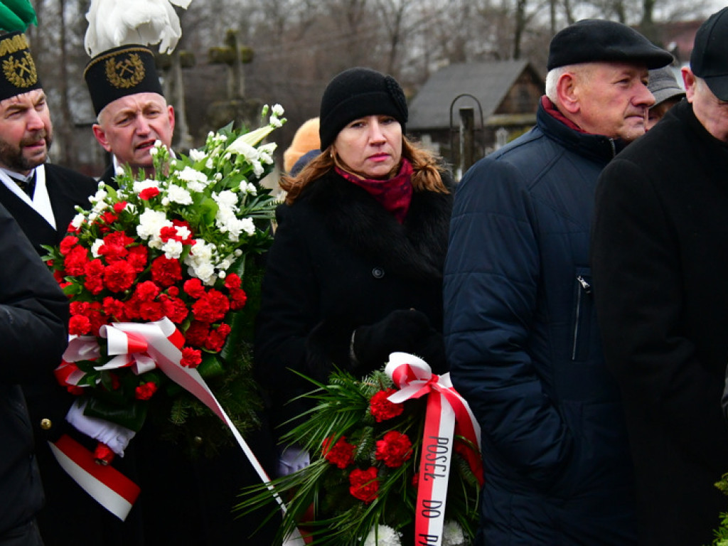 Regionalne obchody 40. rocznicy wprowadzenia stanu wojennego. Uczczono Józefa Krzysztofa Gizę i wszystkie ofiary walki komunistów z narodem (FOTO)