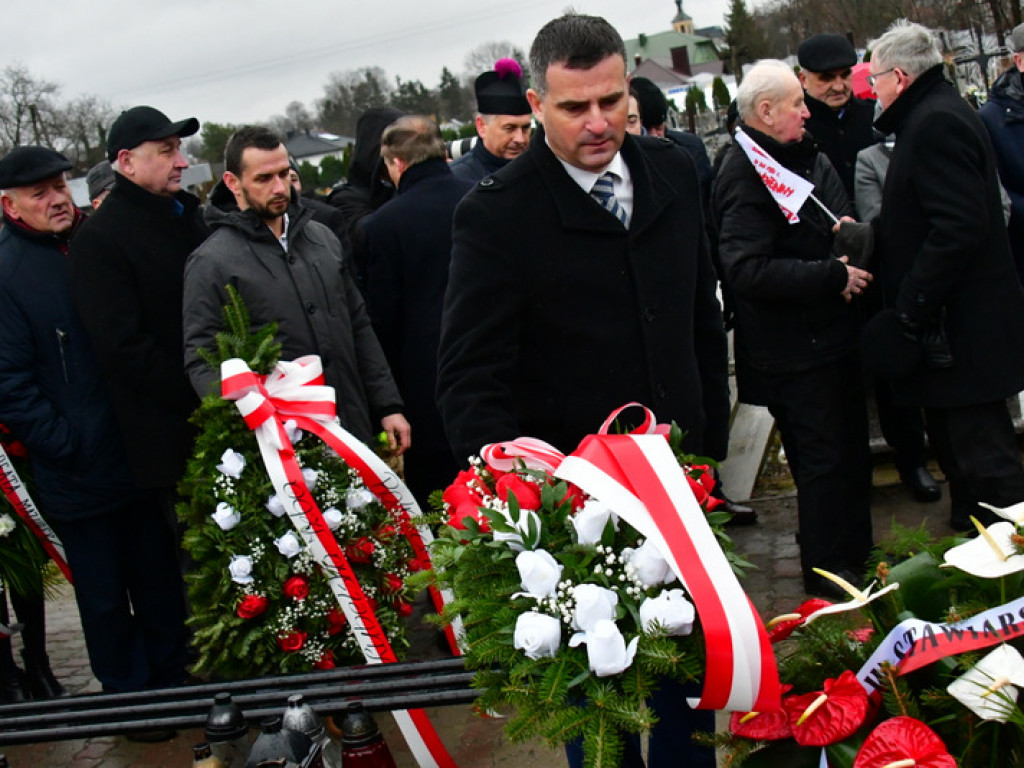 Regionalne obchody 40. rocznicy wprowadzenia stanu wojennego. Uczczono Józefa Krzysztofa Gizę i wszystkie ofiary walki komunistów z narodem (FOTO)