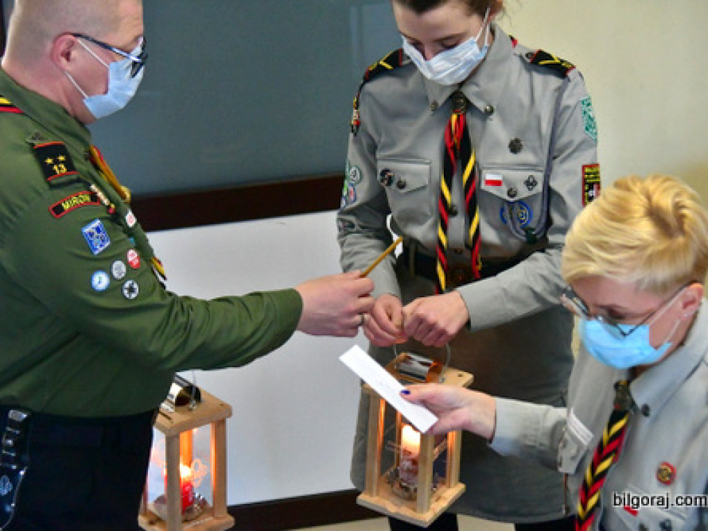 Betlejemskie Światło Pokoju 2021 (FOTO)