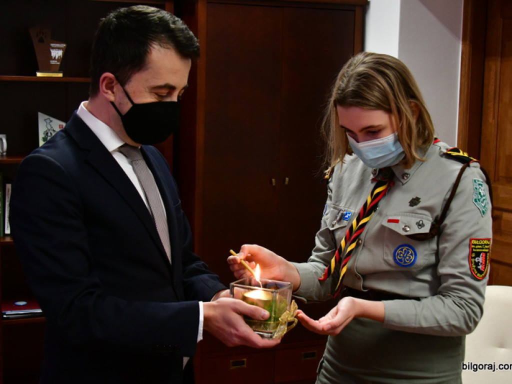 Betlejemskie Światło Pokoju 2021 (FOTO)