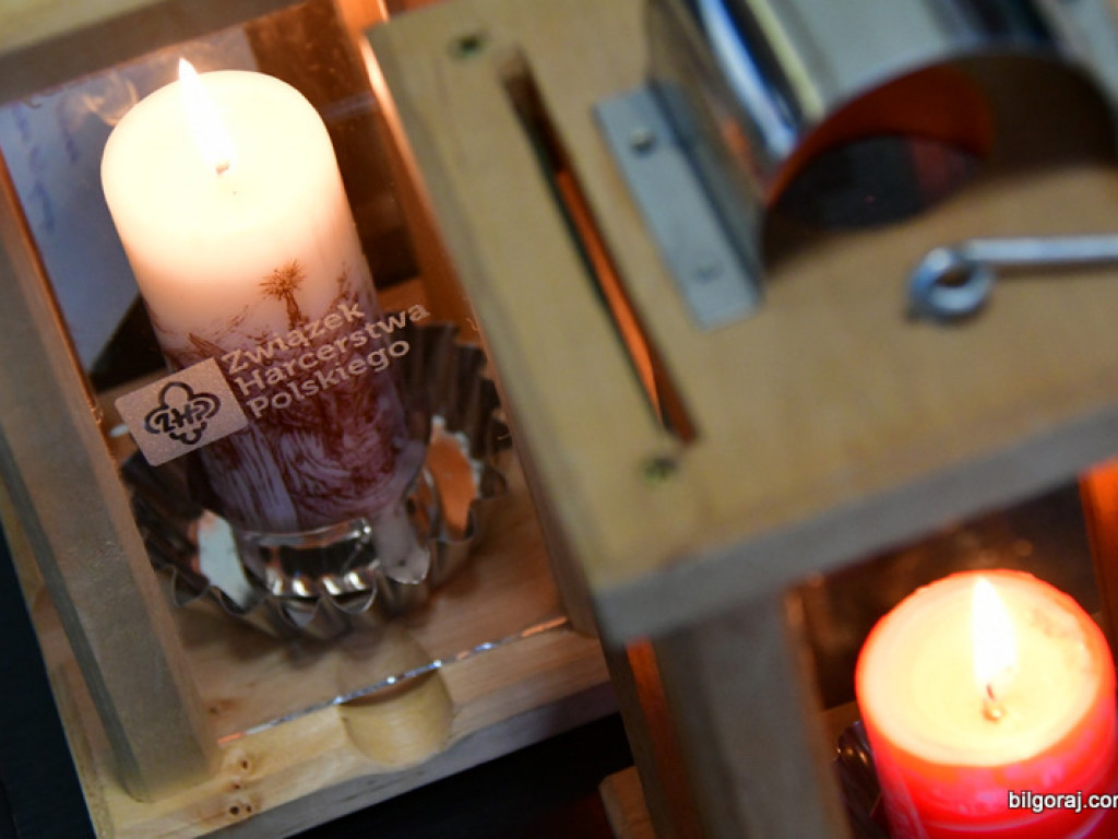 Betlejemskie Światło Pokoju 2021 (FOTO)