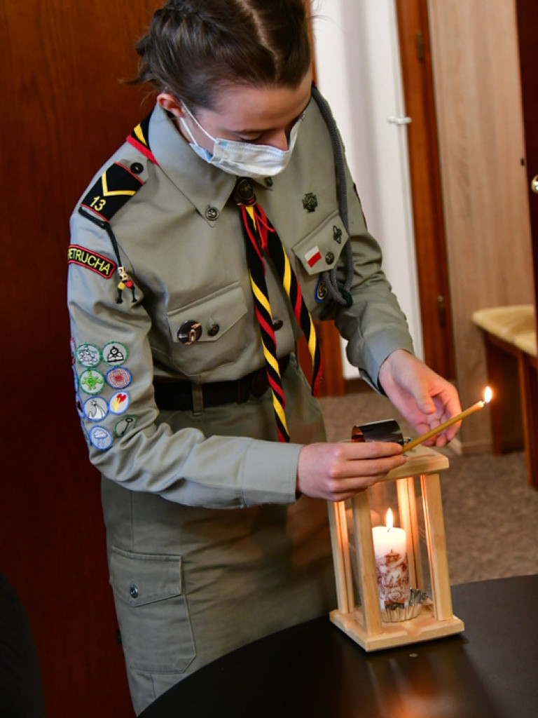 Betlejemskie Światło Pokoju 2021 (FOTO)